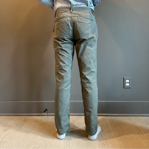 Bonobos Men's Olive Chinos - Picture 2 of 4